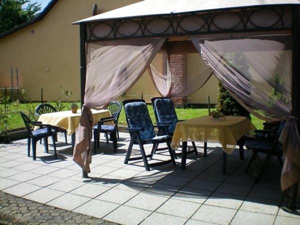 Отель Mosel-Gastehaus Kirch Эрнст Номер фото