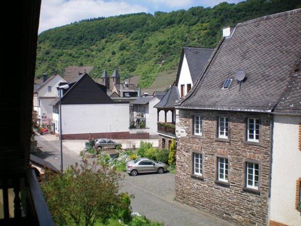 Отель Mosel-Gastehaus Kirch Эрнст Номер фото